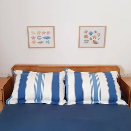 Διαμέρισμα Cozy Beach Front